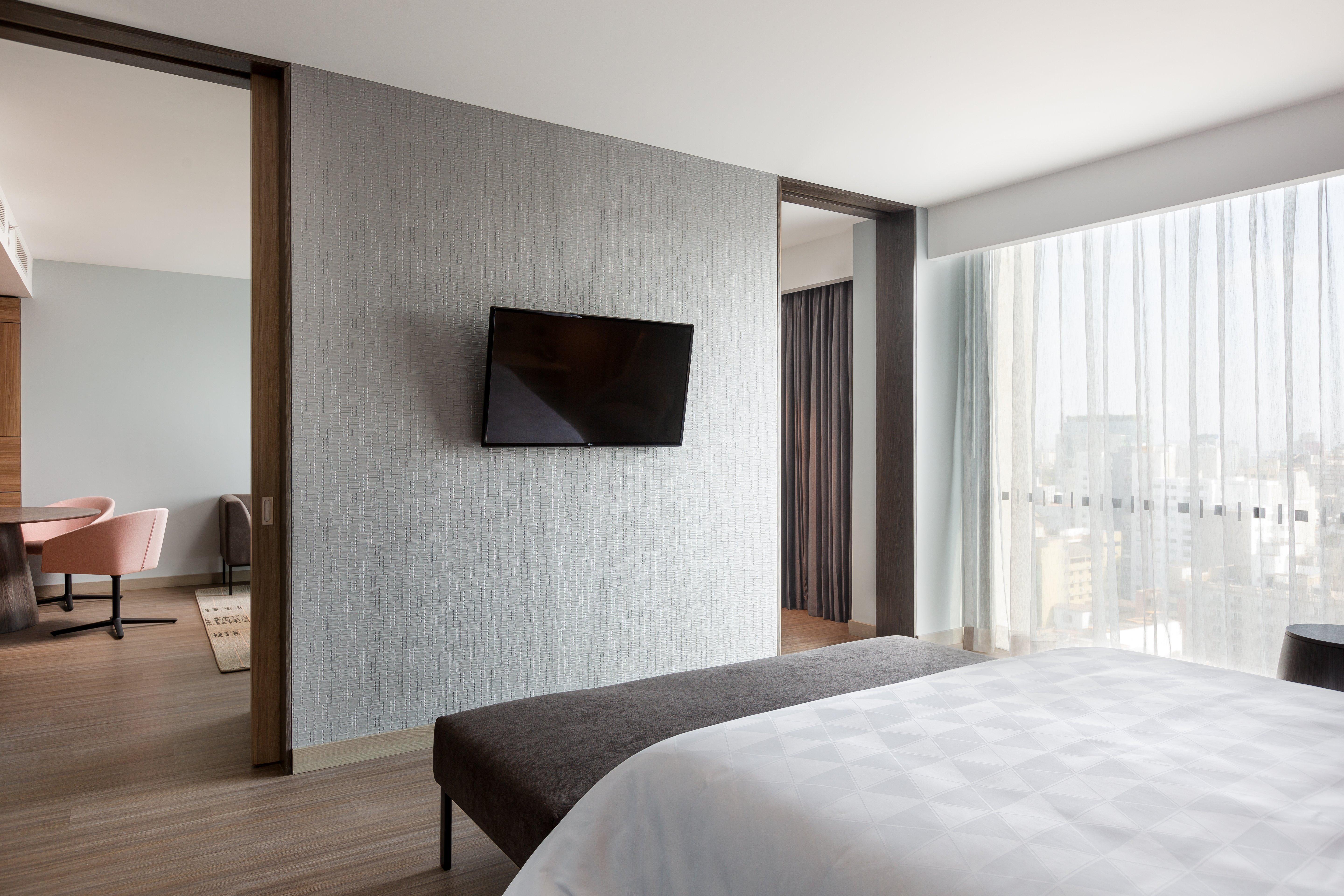 - Miraflores By Ihg Hotel